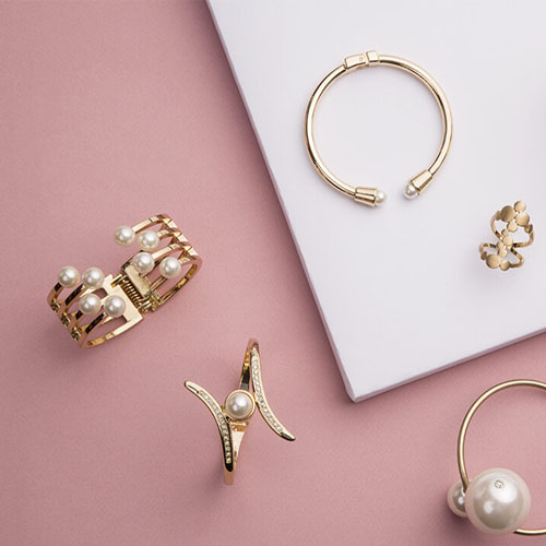 Baroque freshwater pearl